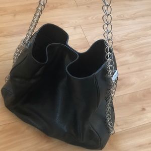 9.5/10 Saint Laurent Chain Jumbo Tote